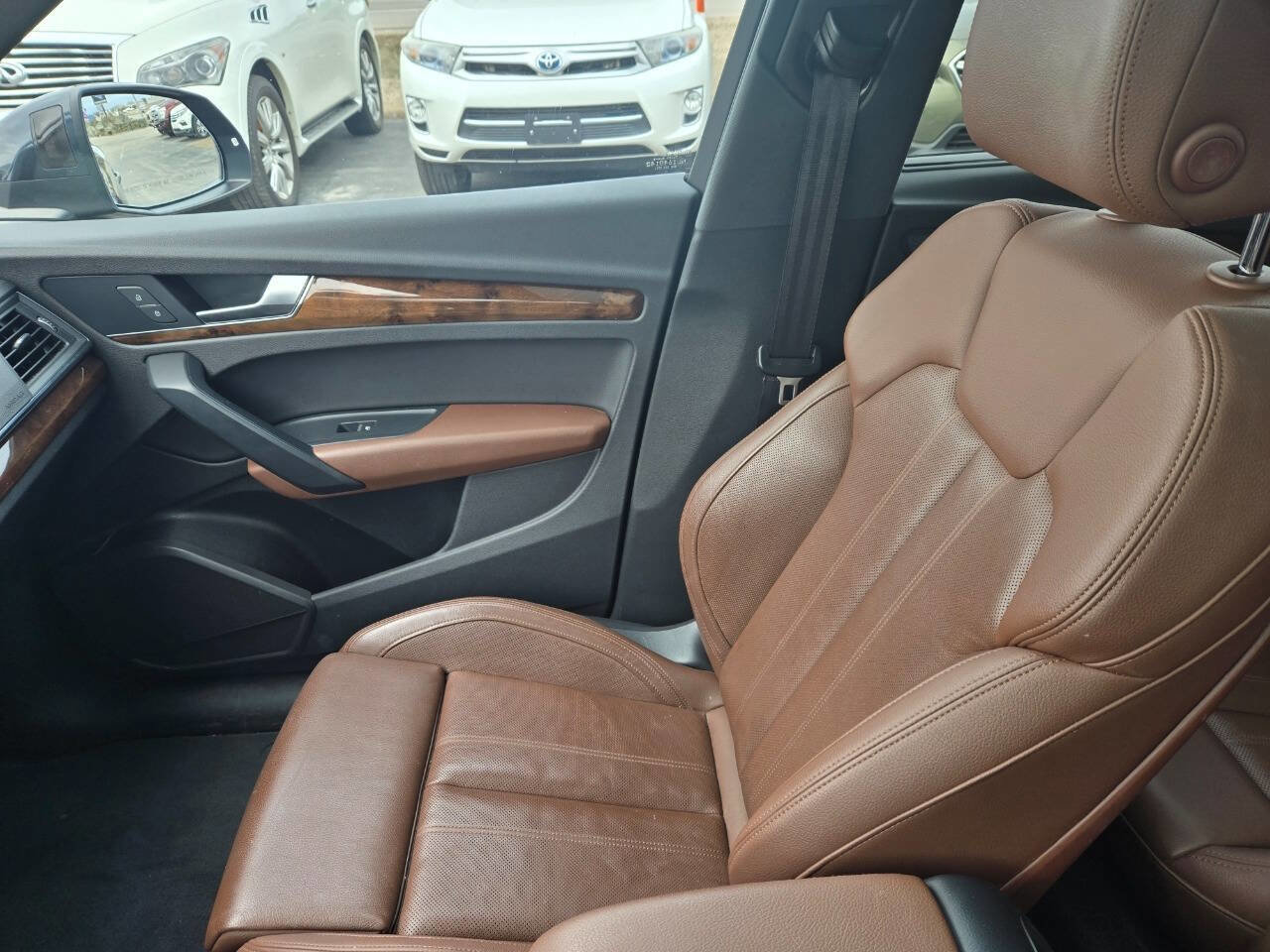 Used 2018 Audi Q5 2.0T Premium Plus w/ Premium Plus Package AWD/4WD image 27