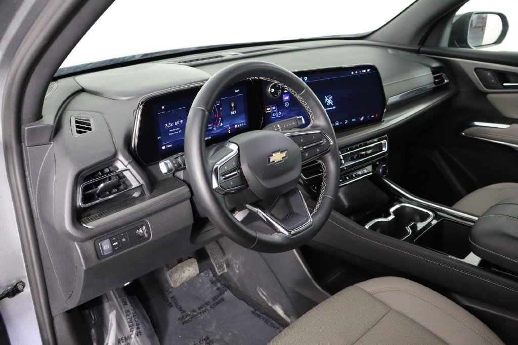 Used 2026 Chevrolet Traverse LT w/ Driver Confidence Package FWD image 27