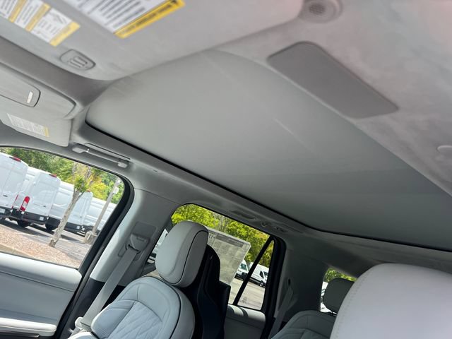 New 2027 Lincoln Navigator L Black Label w/ Black Label Special Edition AWD/4WD image 27