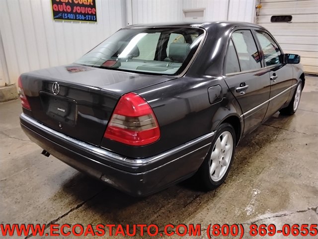 Used 1995 Mercedes-Benz C 220 Sedan image 3