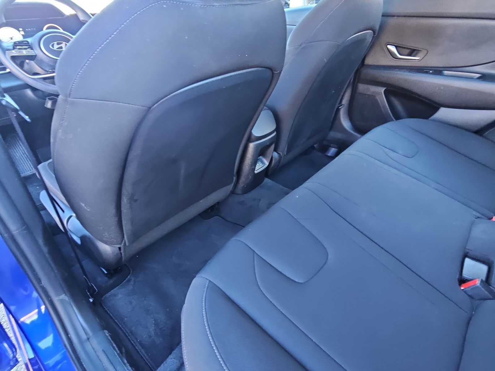 Used 2024 Hyundai Elantra SEL image 18