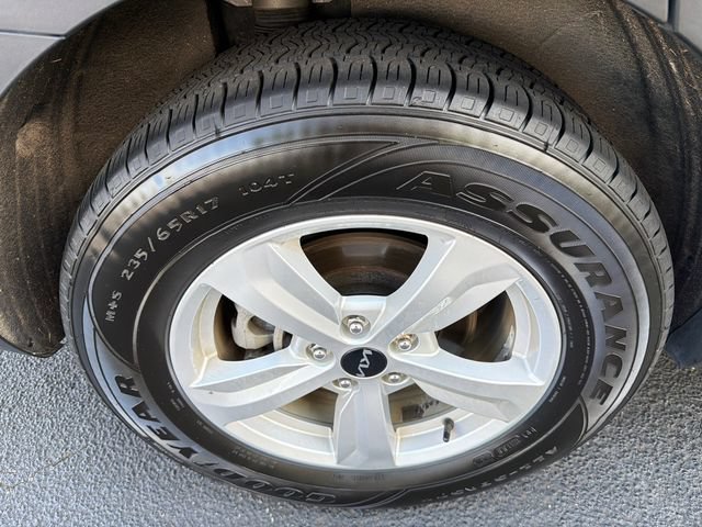 Used 2023 Kia Sorento LX FWD image 17