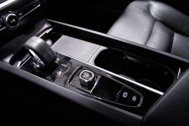 Used 2022 Volvo S60 B5 Momentum w/ Advanced Package image 28