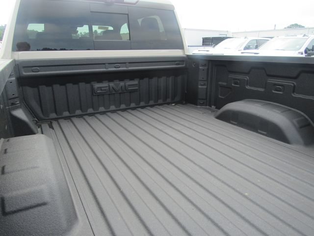 Used 2026 GMC Sierra 3500 AT4 w/ Technology Package AWD/4WD image 33