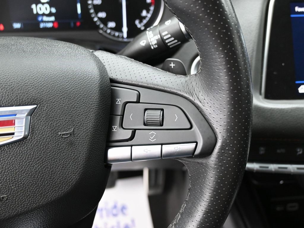 Used 2023 Cadillac XT4 Sport image 18