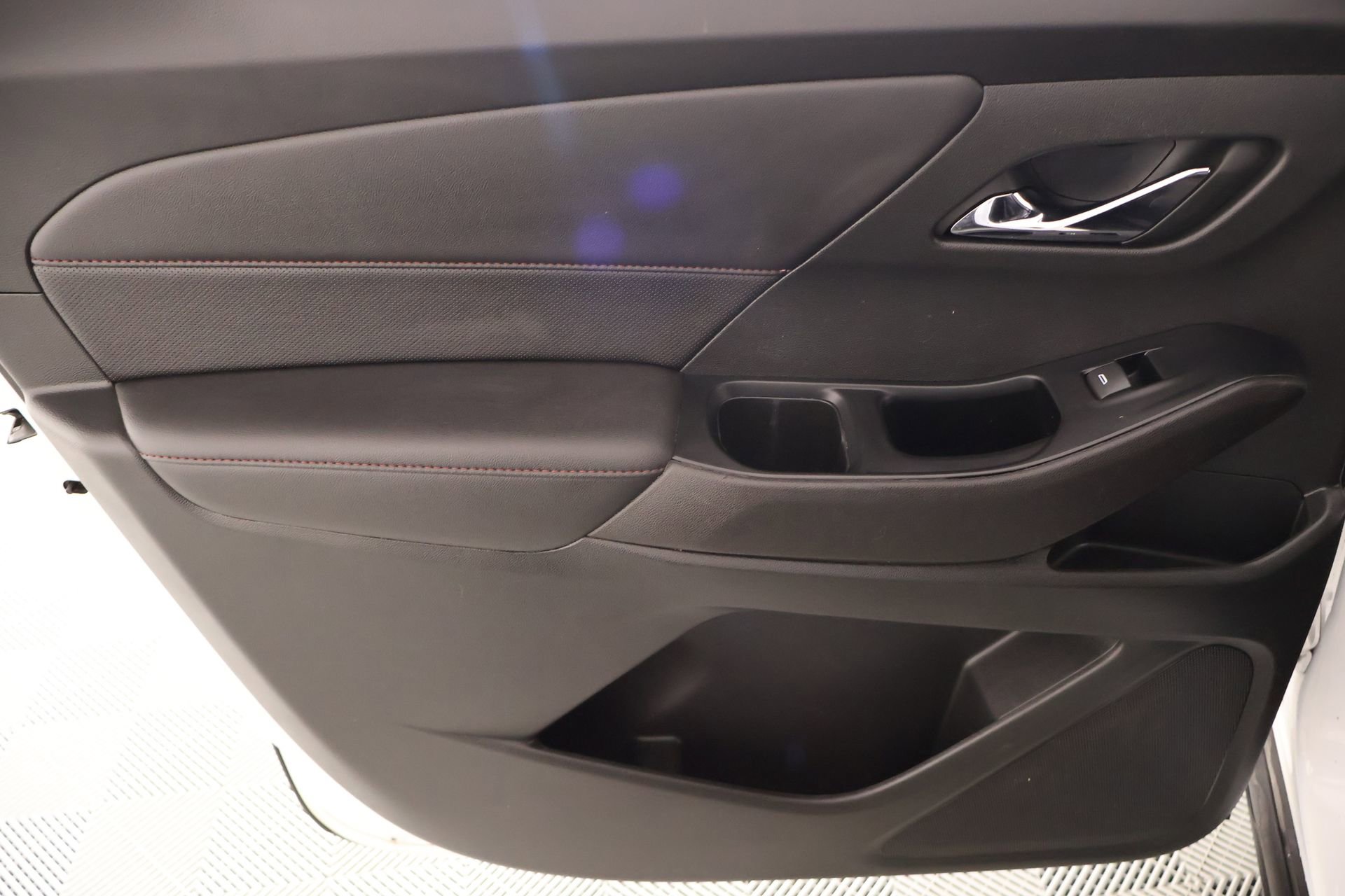 Used 2023 Chevrolet Traverse RS image 19