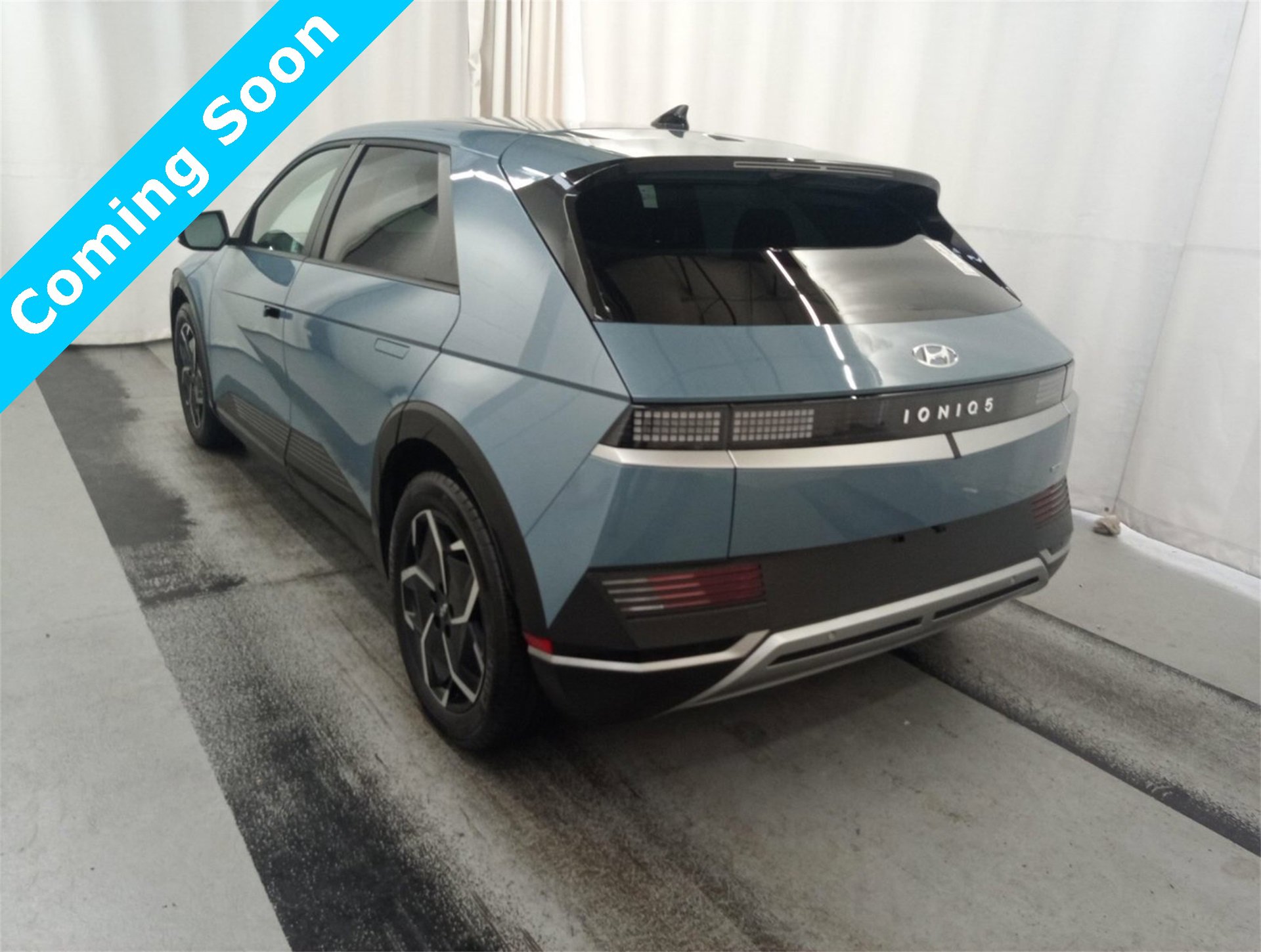 Used 2024 Hyundai Ioniq 5 SEL image 3