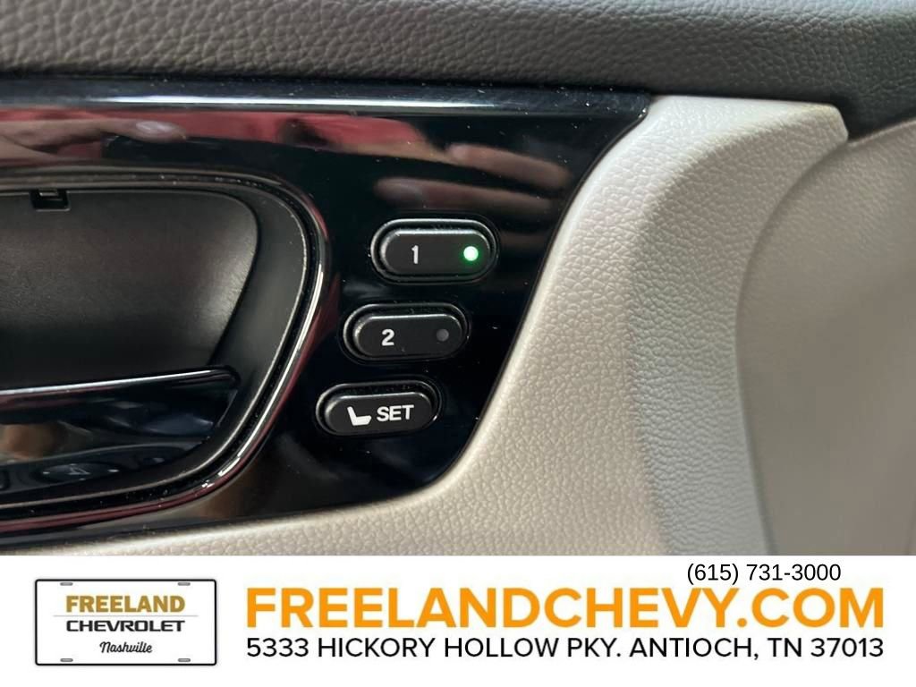 Used 2023 Honda Odyssey Elite image 12