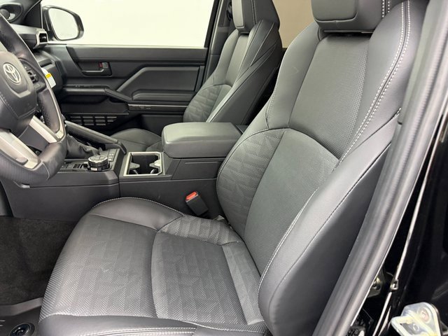 Used 2025 Toyota 4Runner TRD Off-Road Premium image 26