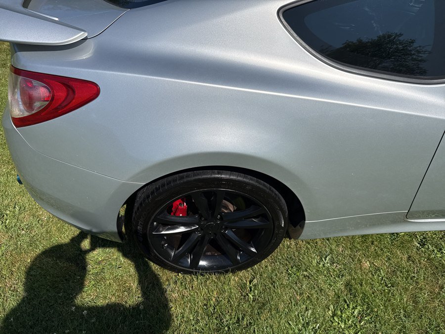Used 2010 Hyundai Genesis 3.8 RWD image 34