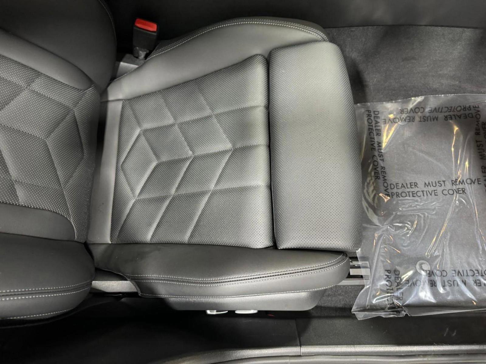 Used 2025 BMW i5 xDrive40 w/ Premium Package image 19