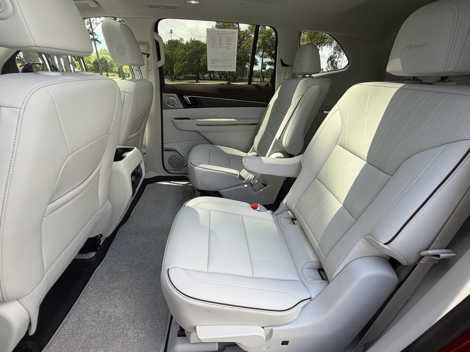 Used 2026 Buick Enclave Avenir w/ Super Cruise Package AWD/4WD image 13
