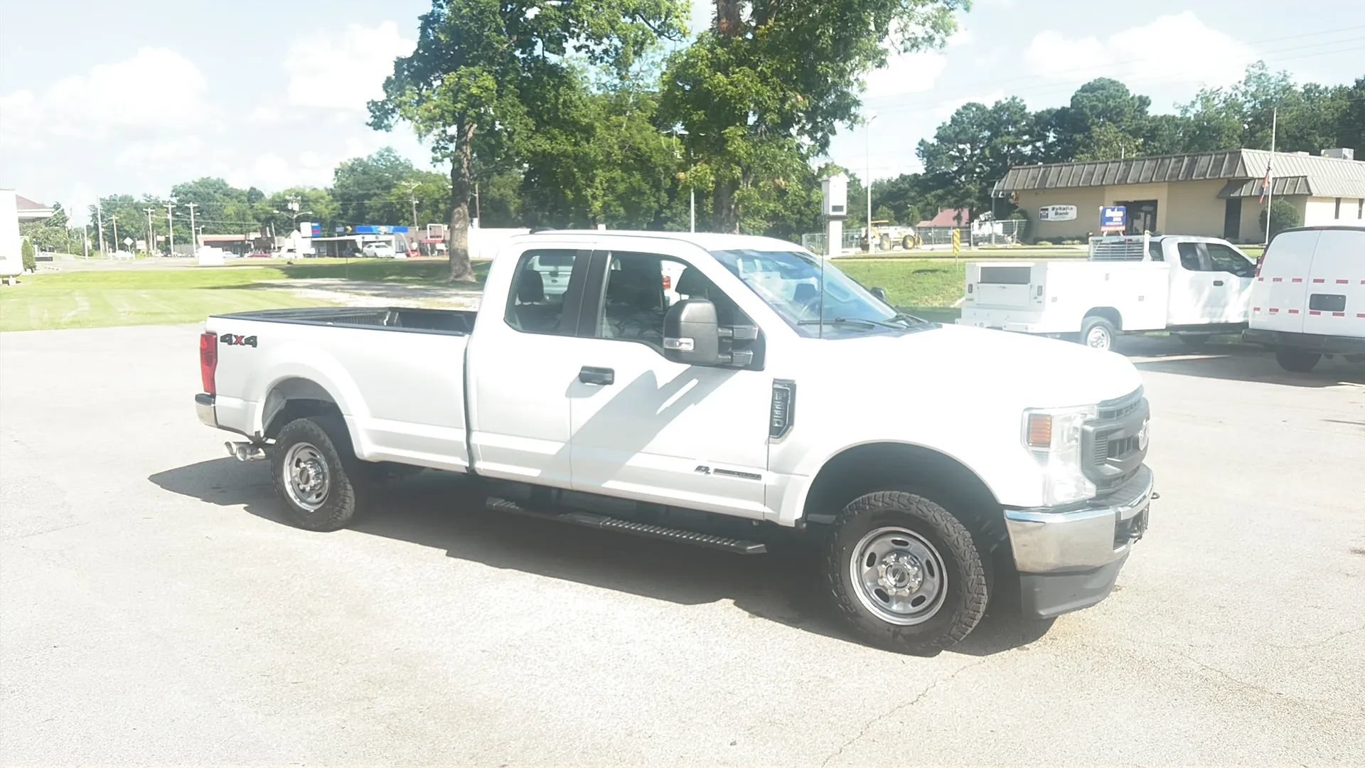 Used 2022 Ford F250 XL w/ Power Equipment Group AWD/4WD image 5