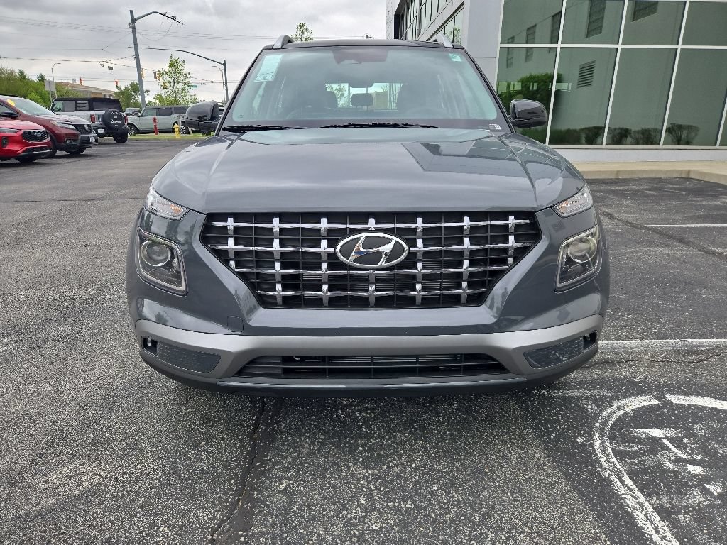 New 2026 Hyundai Venue SEL FWD image 3
