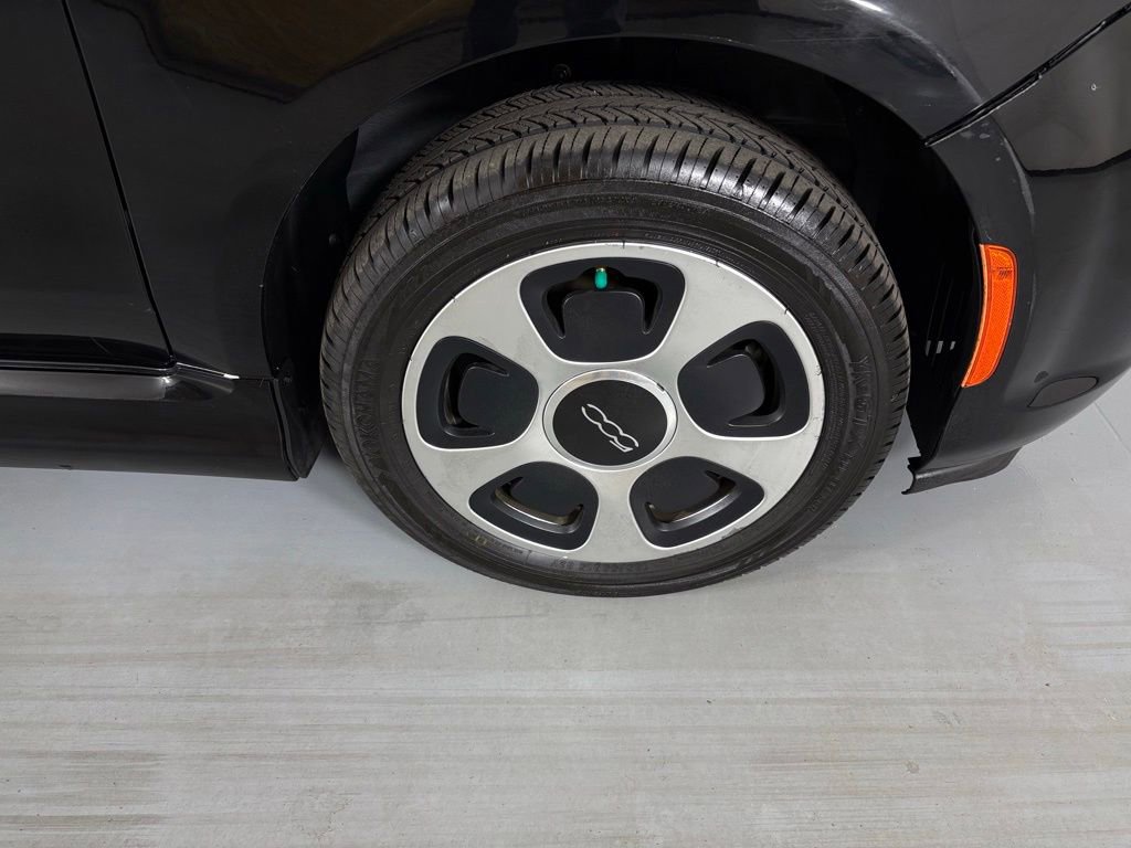 Used 2015 FIAT 500 e image 11