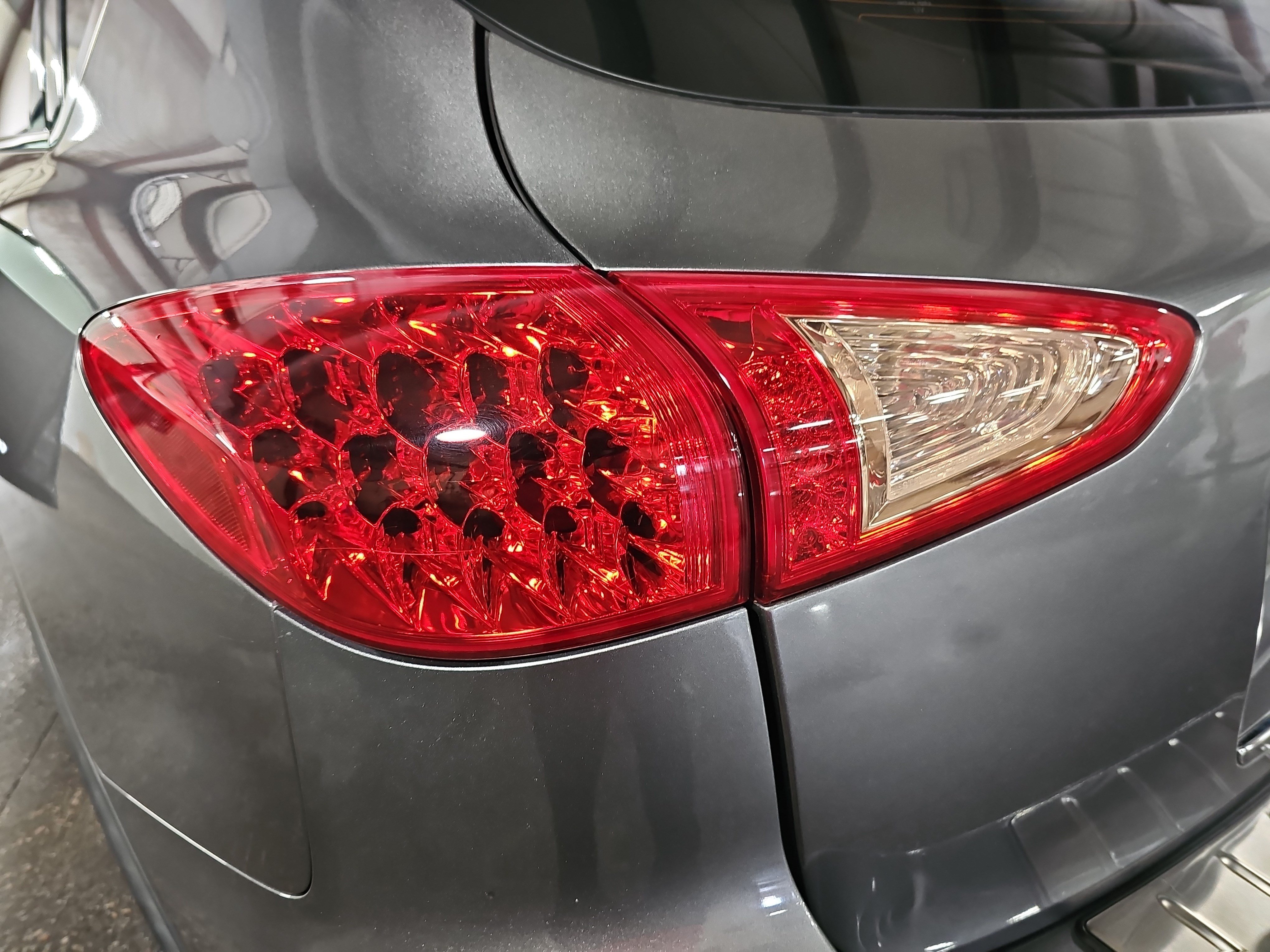 Used 2016 INFINITI QX50 2WD w/ Premium Plus Package image 34