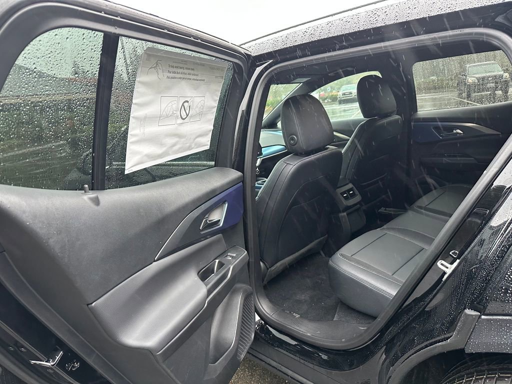 New 2026 Chevrolet Equinox EV LT image 16