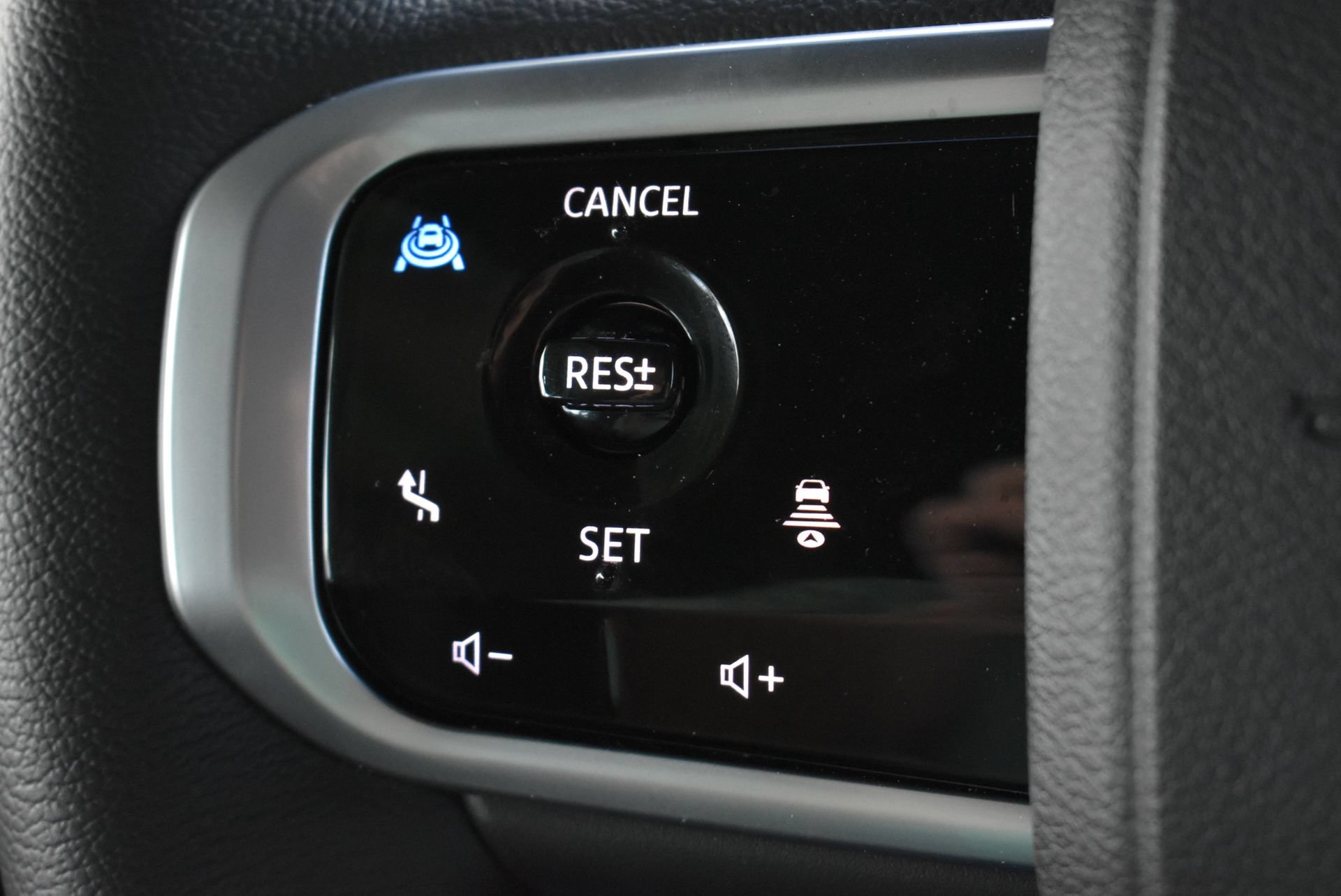 Used 2025 Nissan Armada SL w/ Captain's Chari Seat Package AWD/4WD image 21