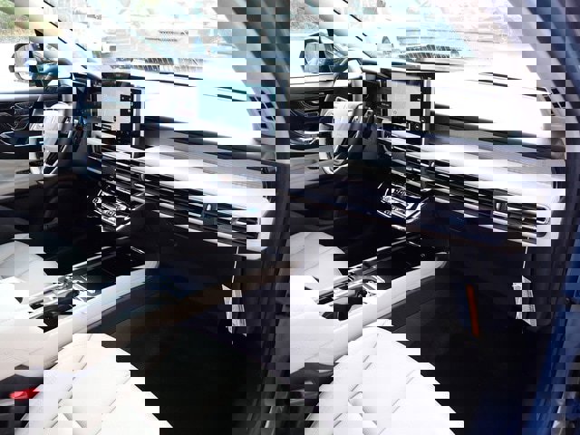 New 2026 Lincoln Corsair Premiere image 12