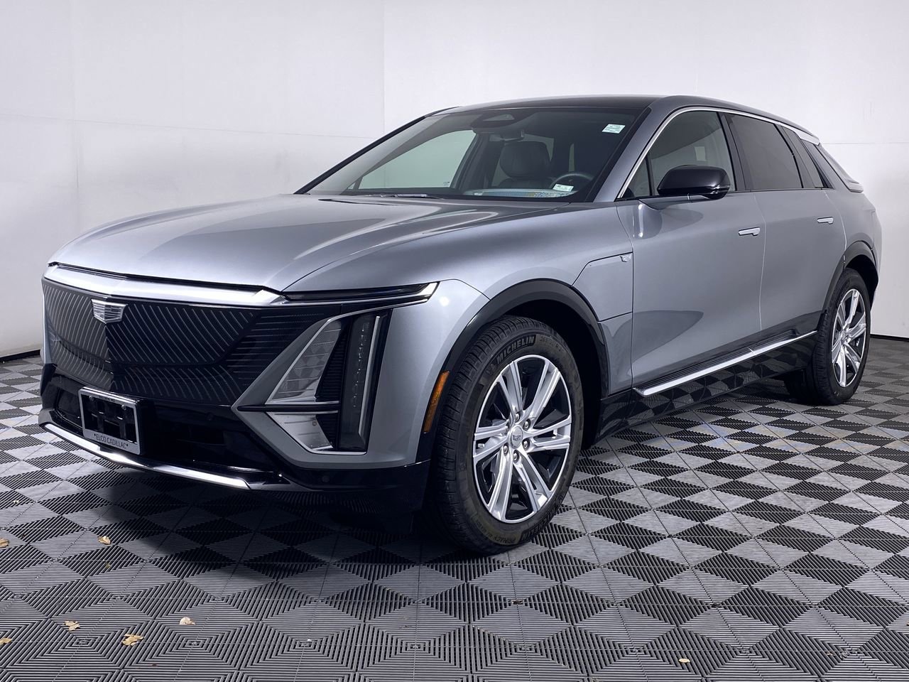Certified 2024 Cadillac Lyriq Tech AWD/4WD image 36