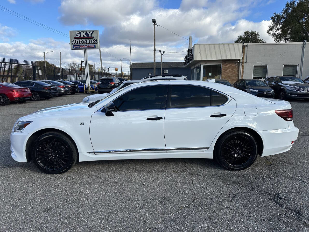 Used 2015 Lexus LS 460 AWD image 8