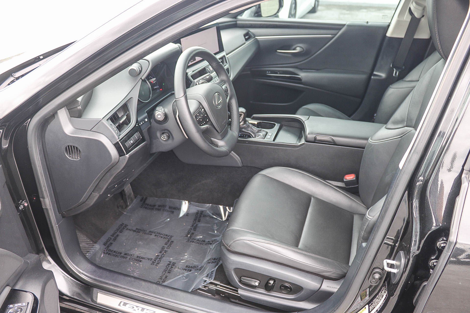 Used 2024 Lexus ES 300h w/ Premium Package FWD image 18