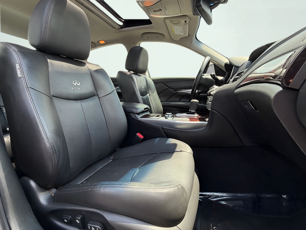 Used 2012 INFINITI M35 w/ Premium Pkg RWD image 30