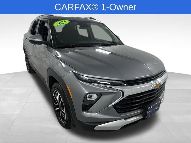 Used 2025 Chevrolet TrailBlazer LT image 1