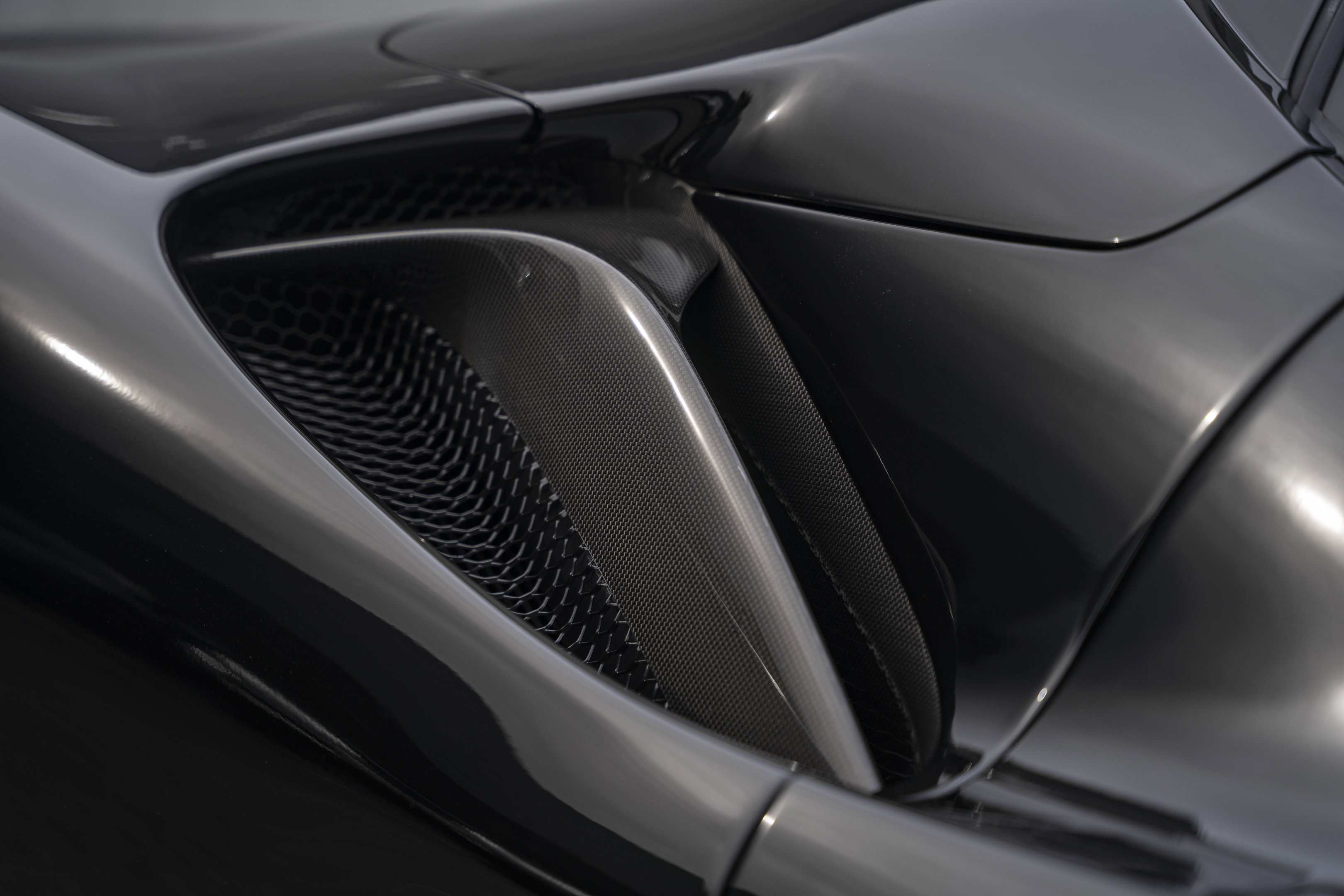 Certified 2025 Ferrari SF90 Spider image 17