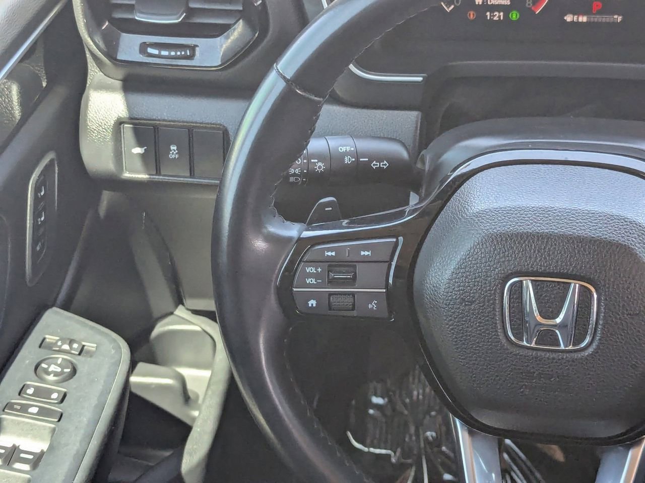 Certified 2025 Honda Pilot EX-L image 17