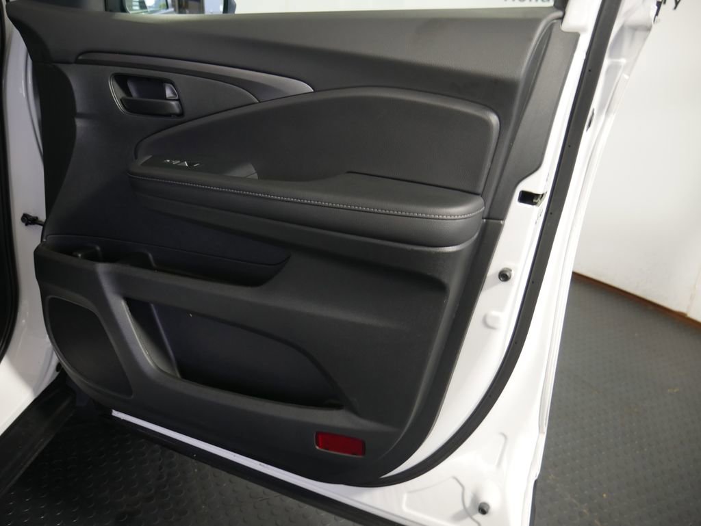 Certified 2023 Honda Passport EX-L image 5