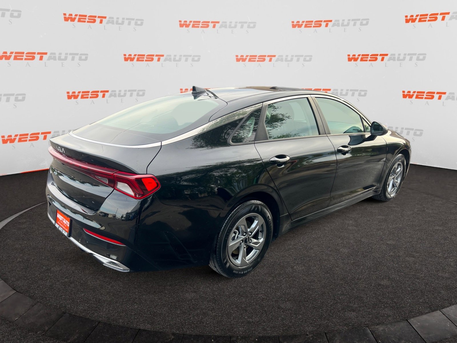 Used 2022 Kia K5 LXS image 5