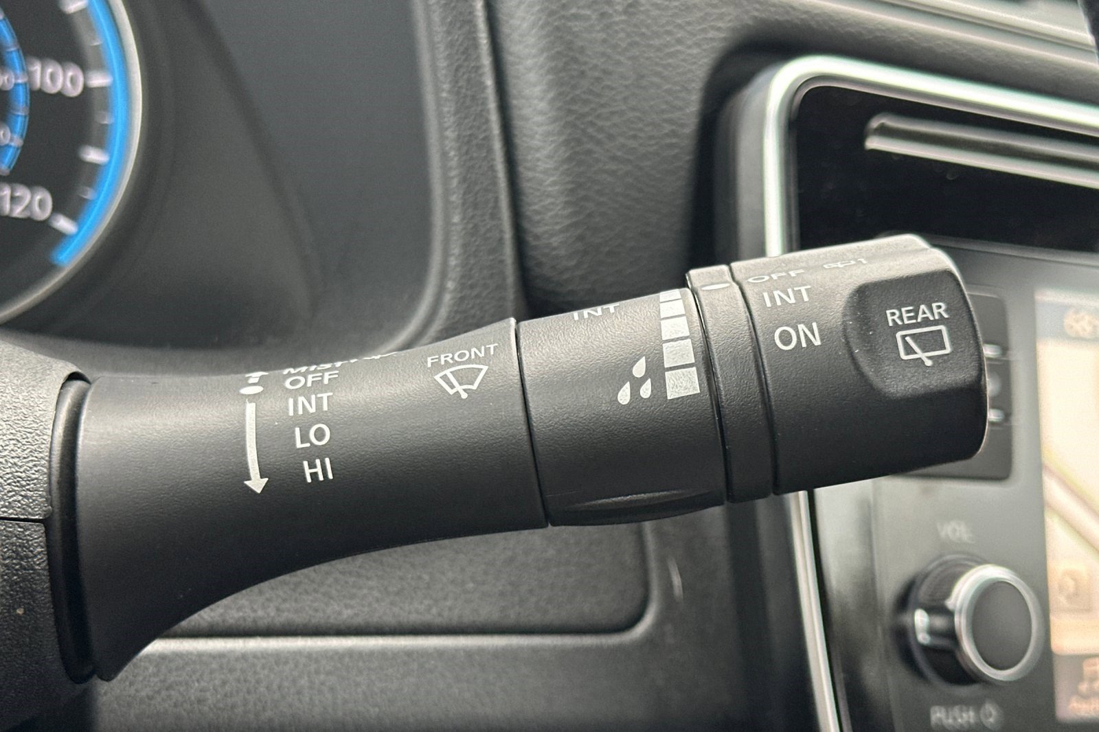 Used 2019 Nissan Leaf SV w/ SV All Weather Package image 32