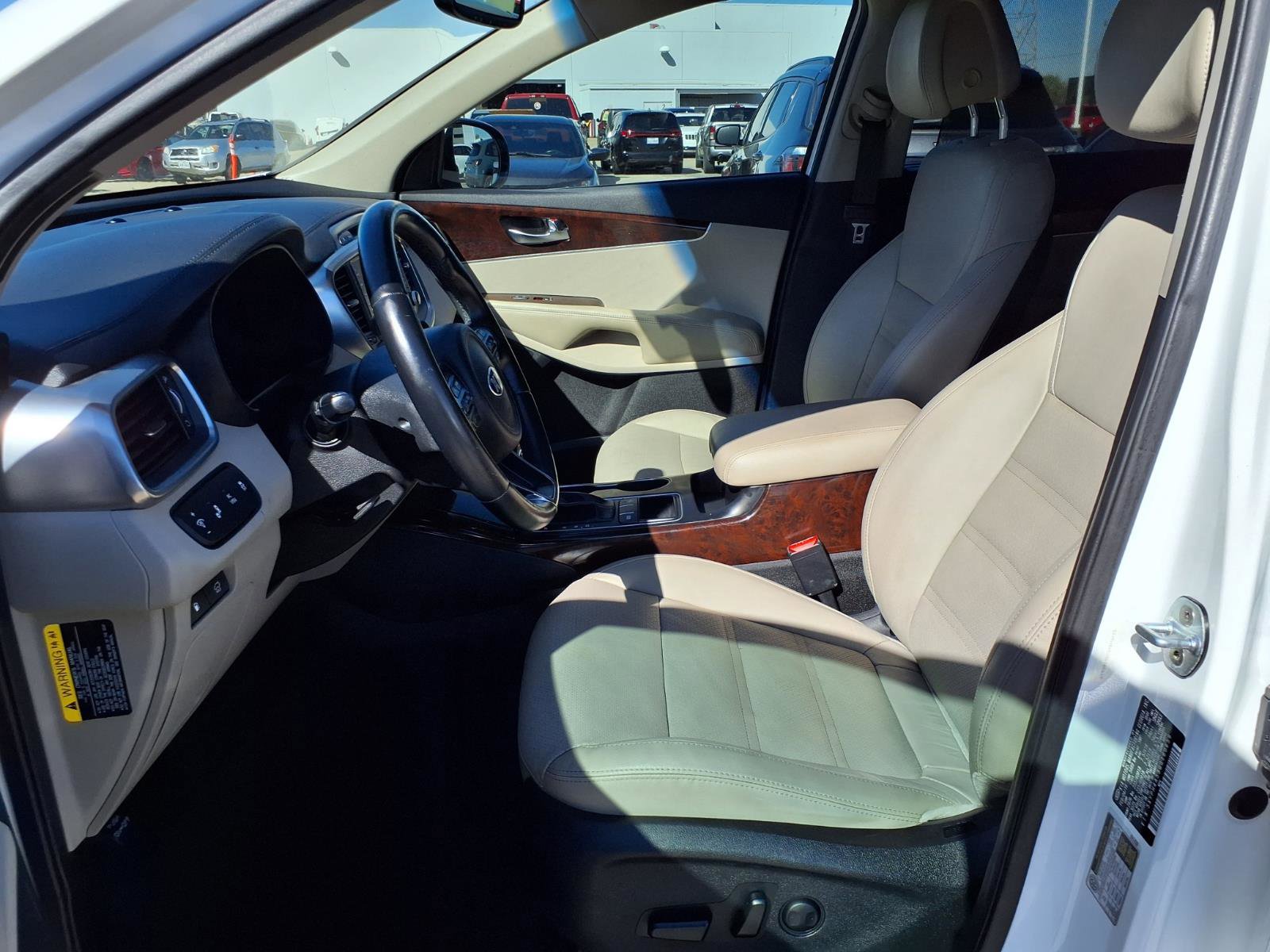 Used 2016 Kia Sorento EX w/ EX Touring Package image 18