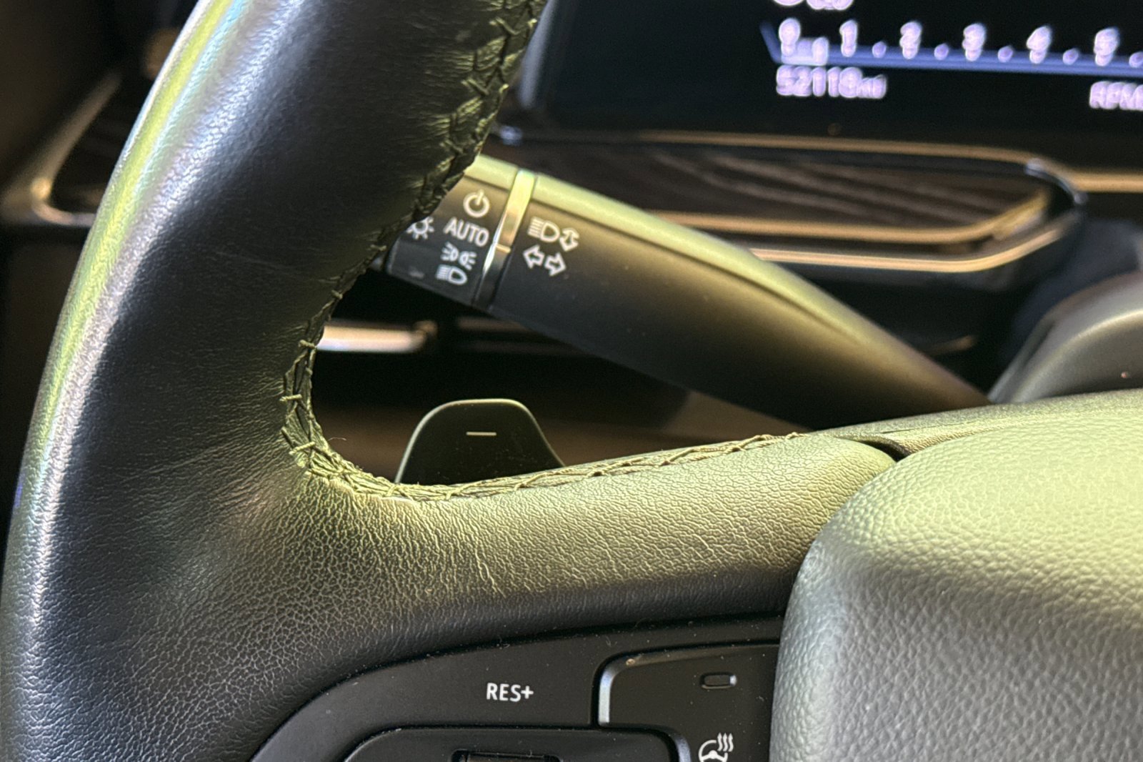 Used 2023 Cadillac Escalade ESV Sport w/ Touring Package AWD/4WD image 34