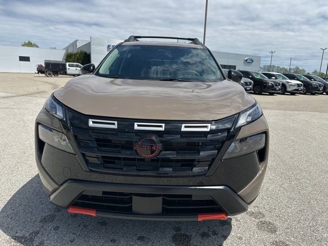 Used 2025 Nissan Rogue SV AWD/4WD image 8