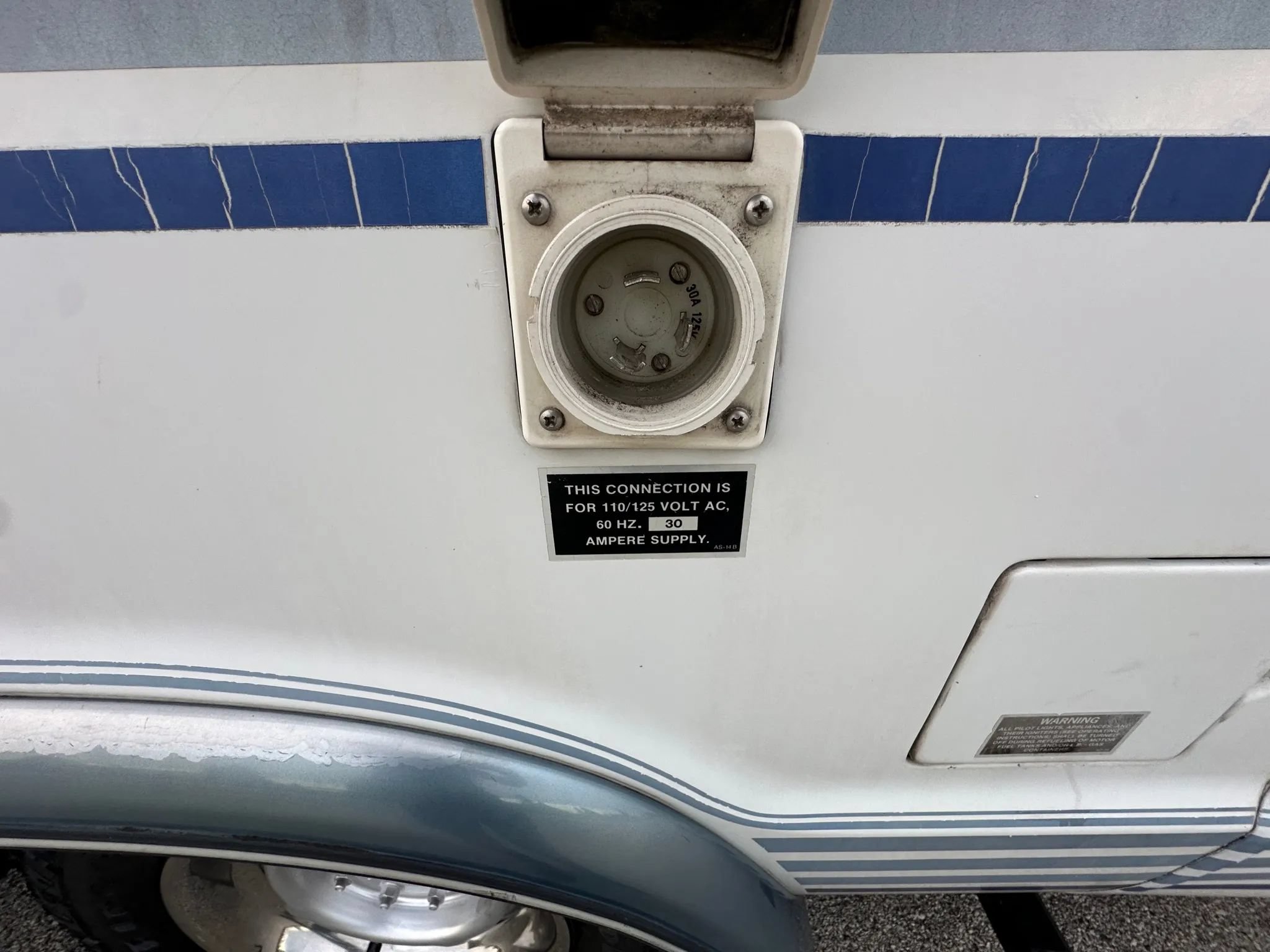 Used 1997 Dodge B3500 RWD image 26