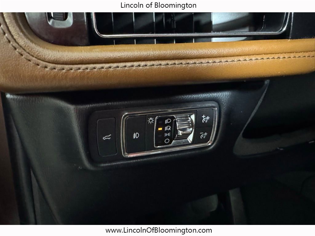 Used 2020 Lincoln Aviator Reserve w/ Equipment Group 202A image 34