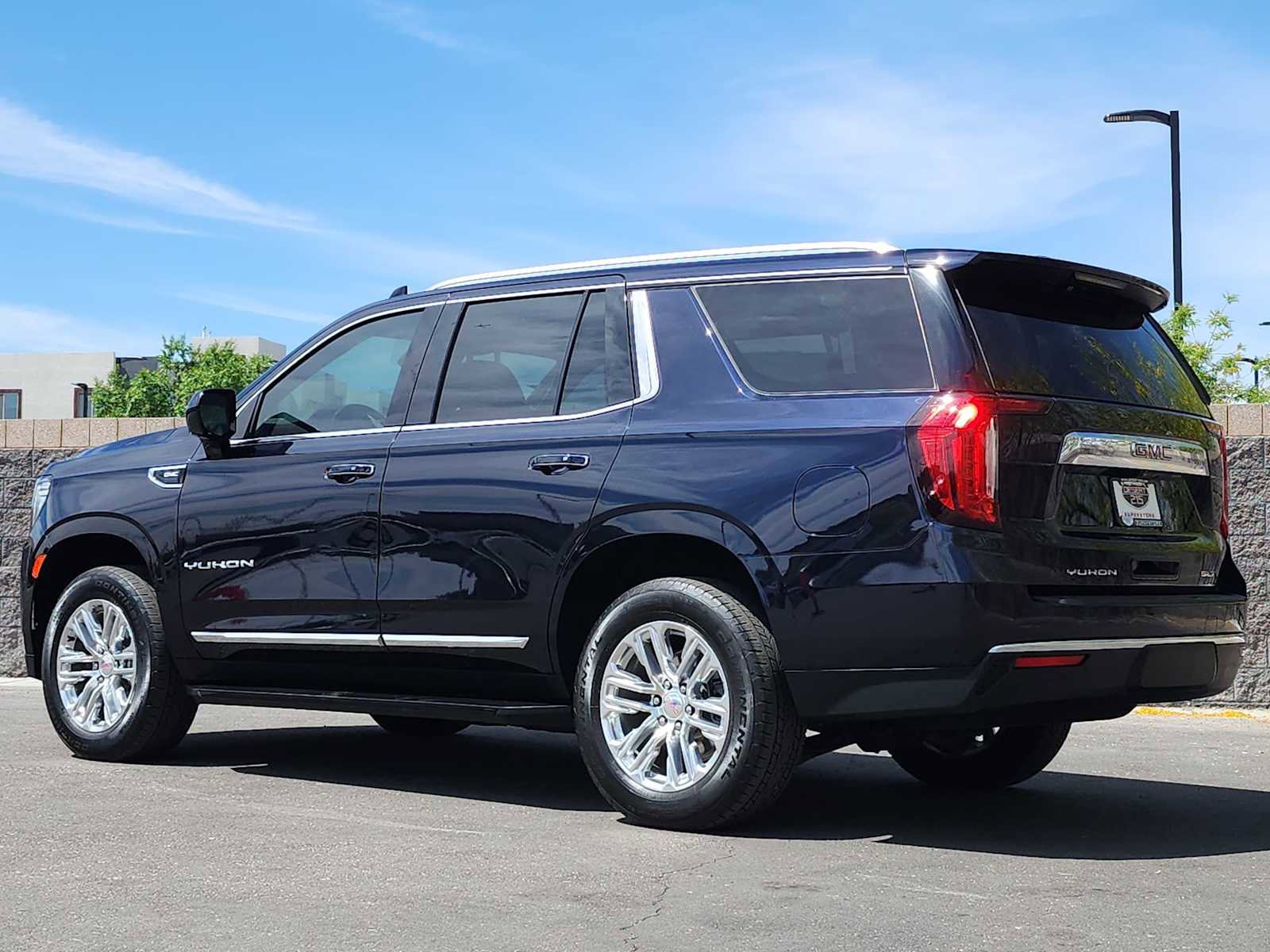 Used 2023 GMC Yukon SLT image 7