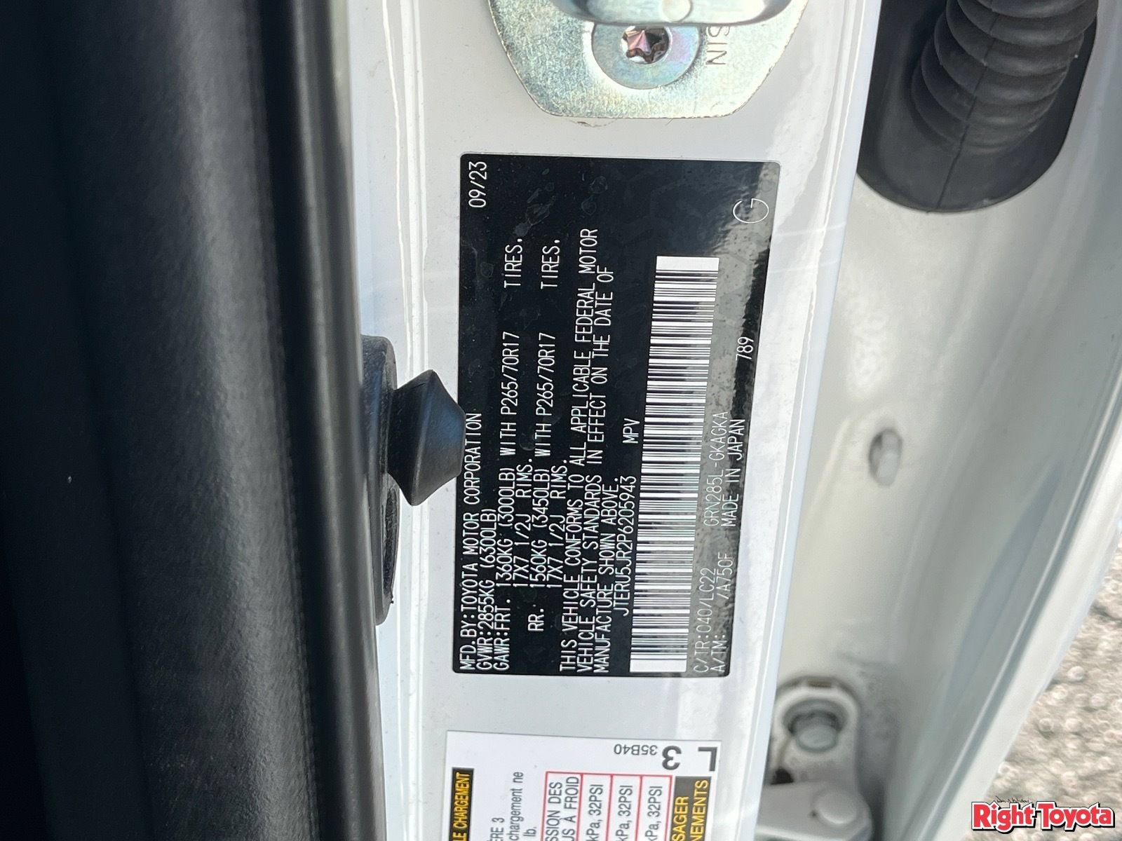 Certified 2023 Toyota 4Runner TRD Off-Road Premium AWD/4WD image 33