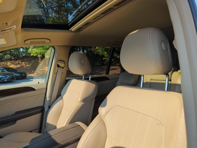 Used 2015 Mercedes-Benz GL 320 BlueTEC 4MATIC image 13