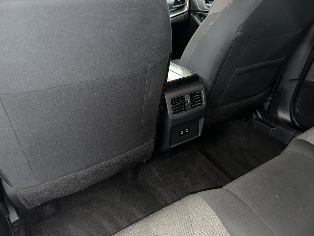 Used 2024 Nissan Rogue SV AWD/4WD image 18