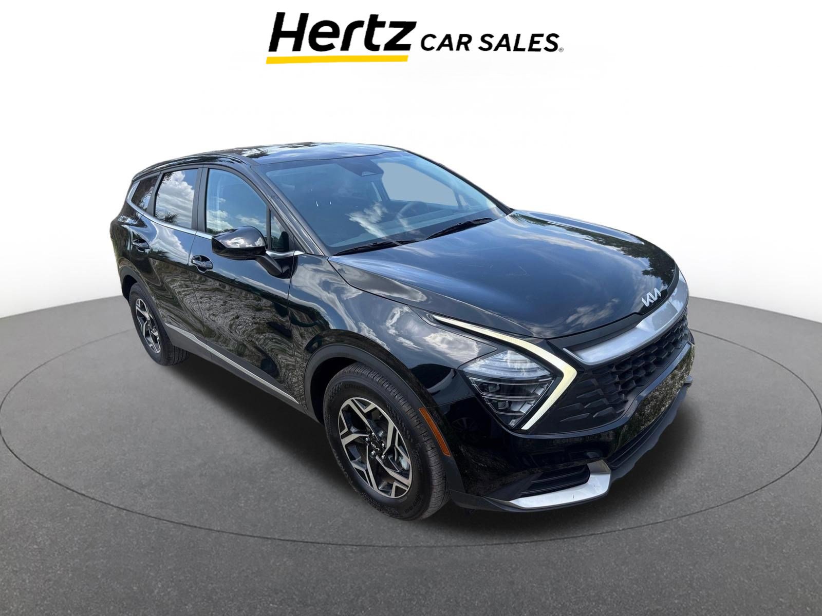 Used 2025 Kia Sportage LX image 1