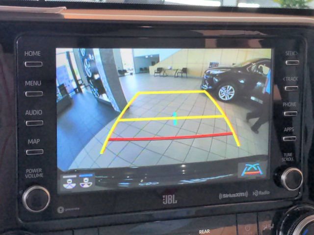 Used 2021 Toyota Highlander Limited image 21