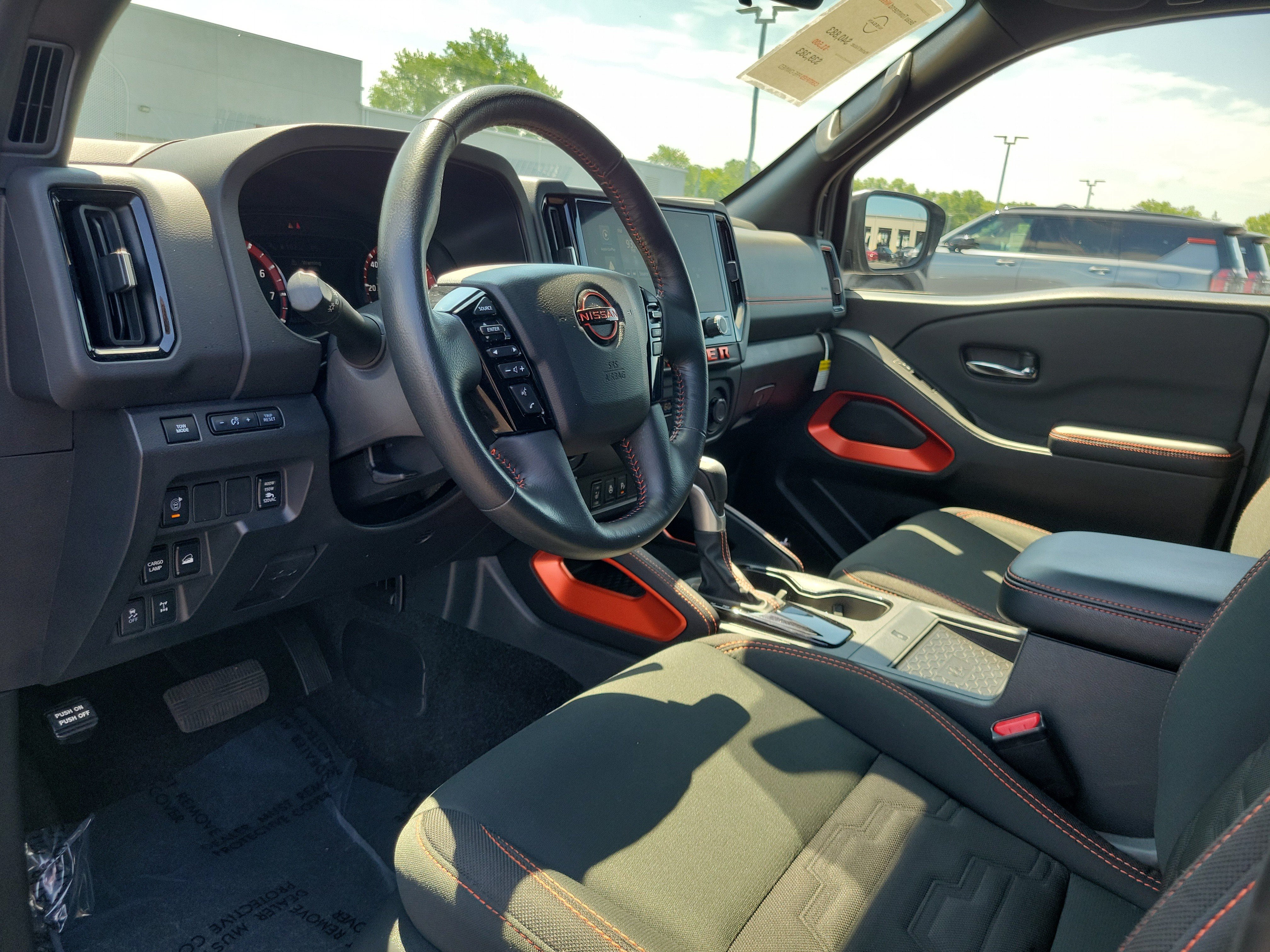 Certified 2025 Nissan Frontier PRO-4X w/ Pro Convenience Package AWD/4WD image 19