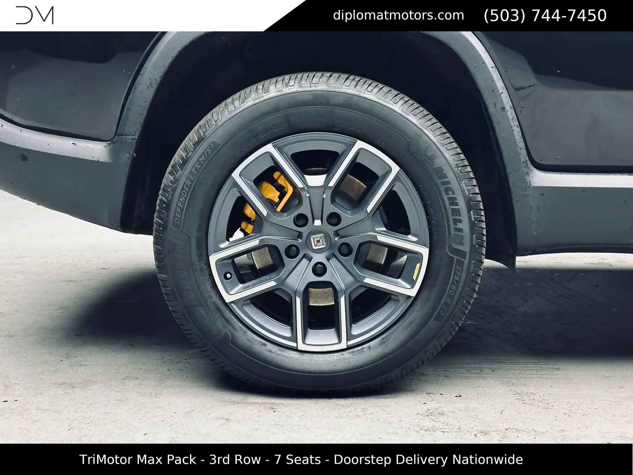 Used 2025 Rivian R1S Premium image 44