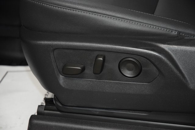 Used 2025 Chevrolet Silverado 3500 LT w/ All Star Edition image 39