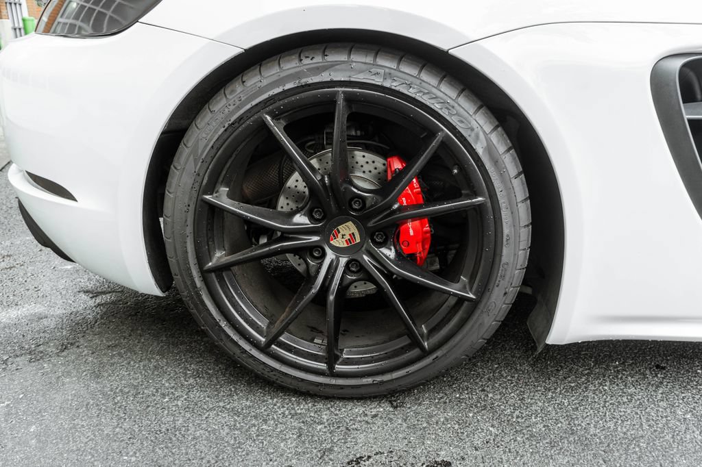 Used 2018 Porsche 718 Boxster GTS RWD image 31