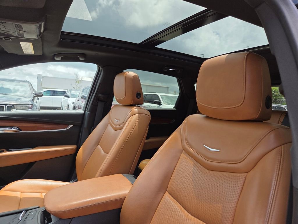 Used 2020 Cadillac XT5 Premium Luxury FWD image 22