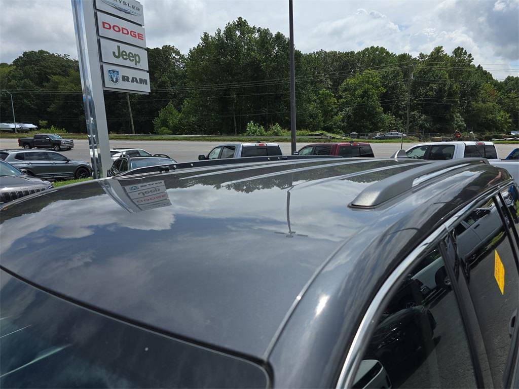 Used 2022 Jeep Grand Cherokee L Limited image 13